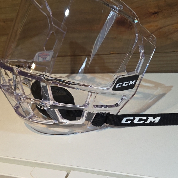 CCM Transparent Hockey Visor with Black Strap - Picture 6 of 9